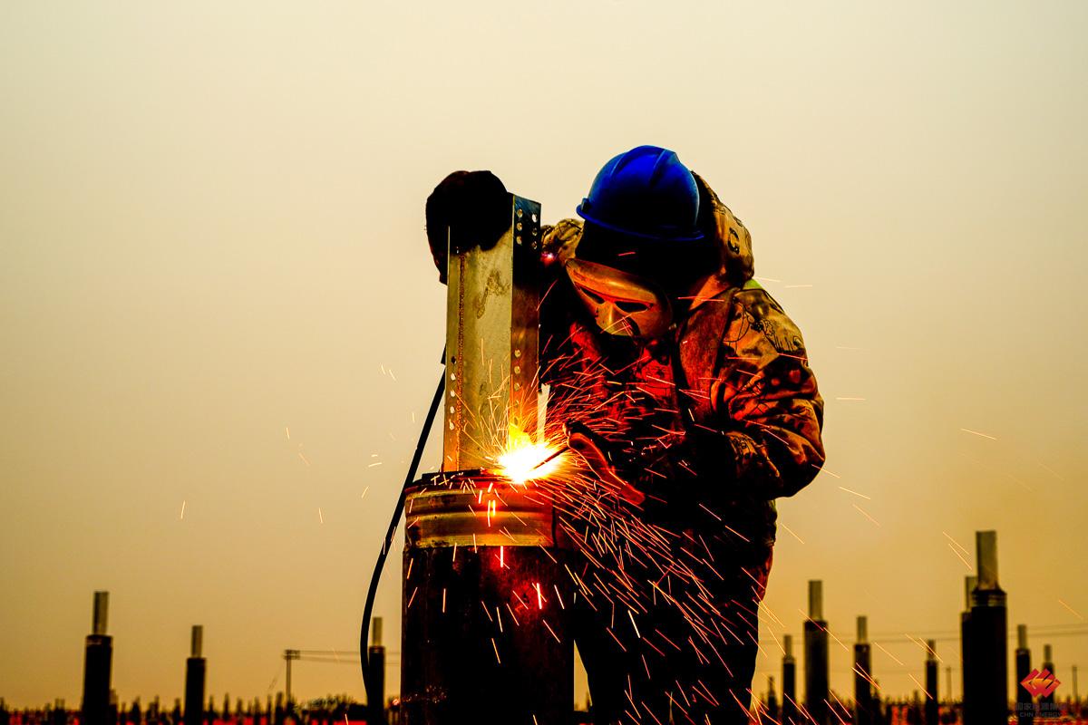 d452663332bc4ae78735f0747e3ec9e5